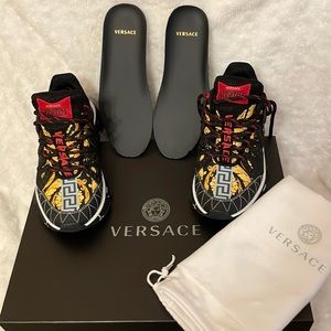 Versace Trigreca Barroco-Print Sneakers Female Size 5.5